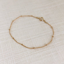 Load image into Gallery viewer, Feminine Chain Bracelet