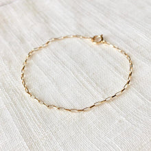 Load image into Gallery viewer, Dainty minimal rolo chain bracelet in 14k gold