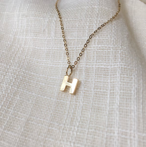 Dainty Letter H Pendant Necklace in 14k Gold