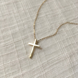 14k Gold Dainty Cross Pendant Necklace