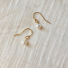 Load image into Gallery viewer, Dainty 14k gold and pearl dangle earrings
