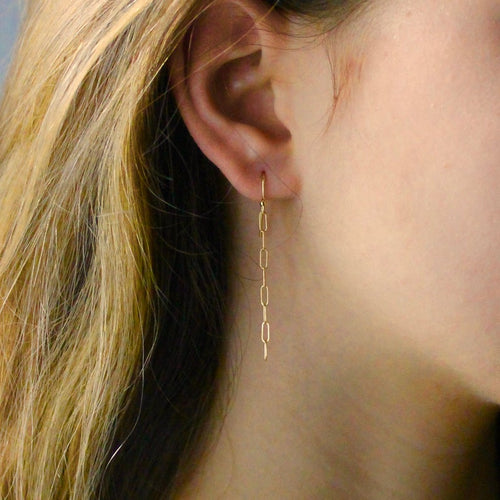 Minimal chain link earrings in solid gold